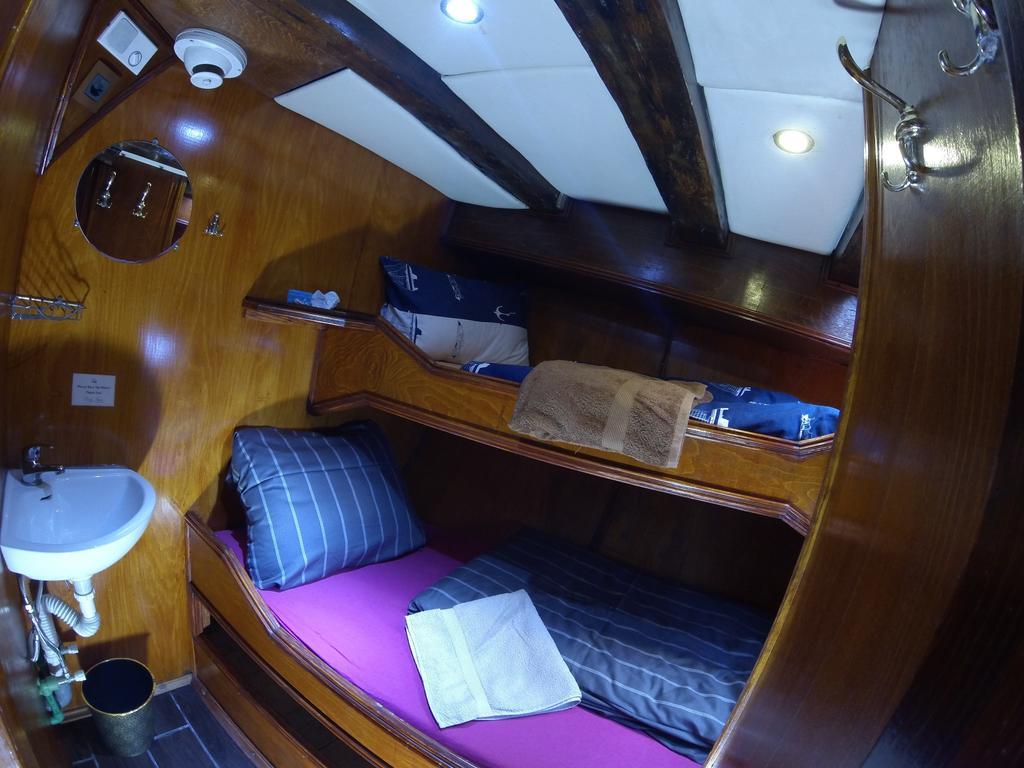 Boat Ms Cutty Jean 호텔 슬리에마 객실 사진